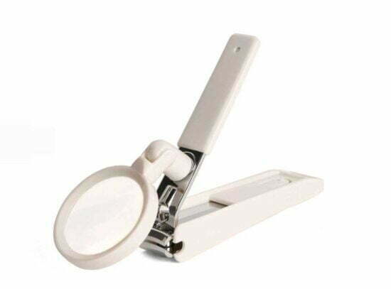 Magnifying nail clippers